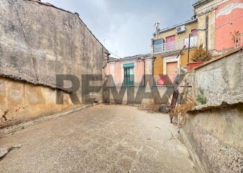 Terrazza - Casa semi indipendente VIA GIUSEPPE GARIBALDI
 
163, Palazzolo Acreide - foto 23
