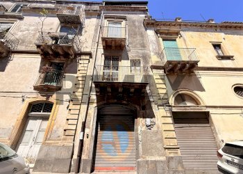 Edificio all\'aperto - Shop Piazza Monsignore Alessi
5, Giarre - photo 9
