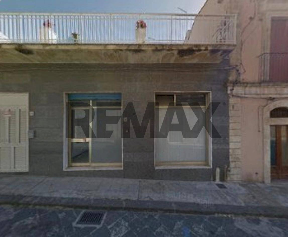 Edificio all\'aperto - Negozio via Gaetano Italia
 
28, Palazzolo Acreide - foto 1