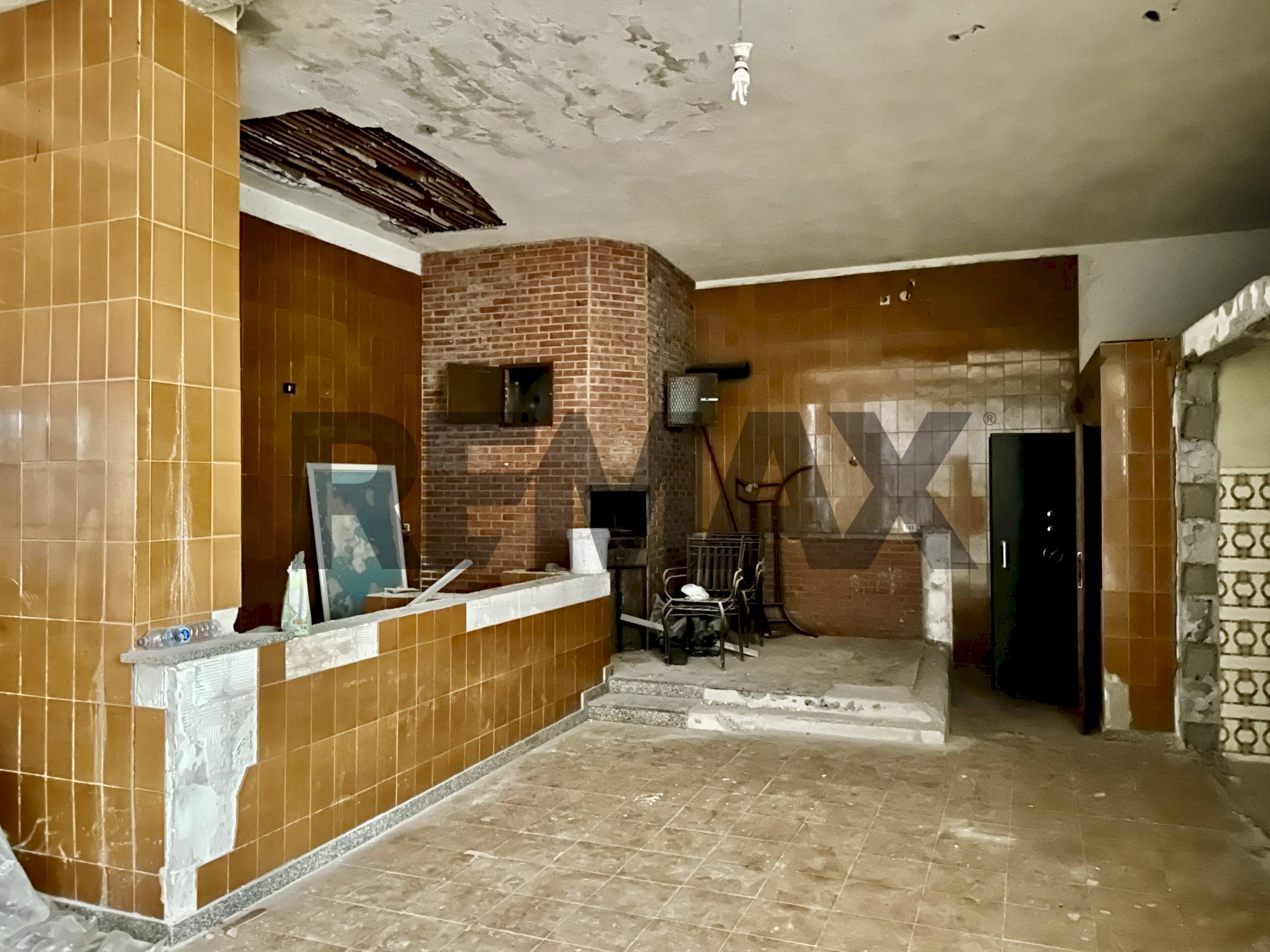 Ricezione / Lobby - Magazzino Via Delle Susine
 
21, Catania - foto 1