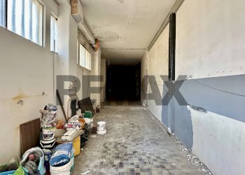 Hall / corridoio - Magazzino Via Delle Susine
 
21, Catania - foto 12
