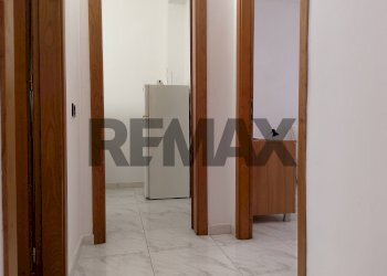 Hall / corridoio - Quadrilocale Via Lecce
 
7, Catania - foto 14