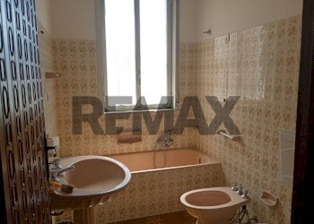 Bagno - Independent house Via Giuseppe Bonaventura
 
80, Randazzo - photo 3