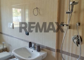Bagno - Four-room apartment Via degli Orti
 
2, Caltanissetta - photo 17