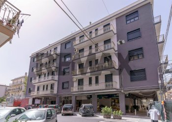 Edificio all\'aperto - Apartment Corso Michelangelo
 
7, Mascalucia - photo 2