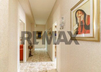 Hall / corridoio - Apartment Corso Michelangelo
 
7, Mascalucia - photo 10