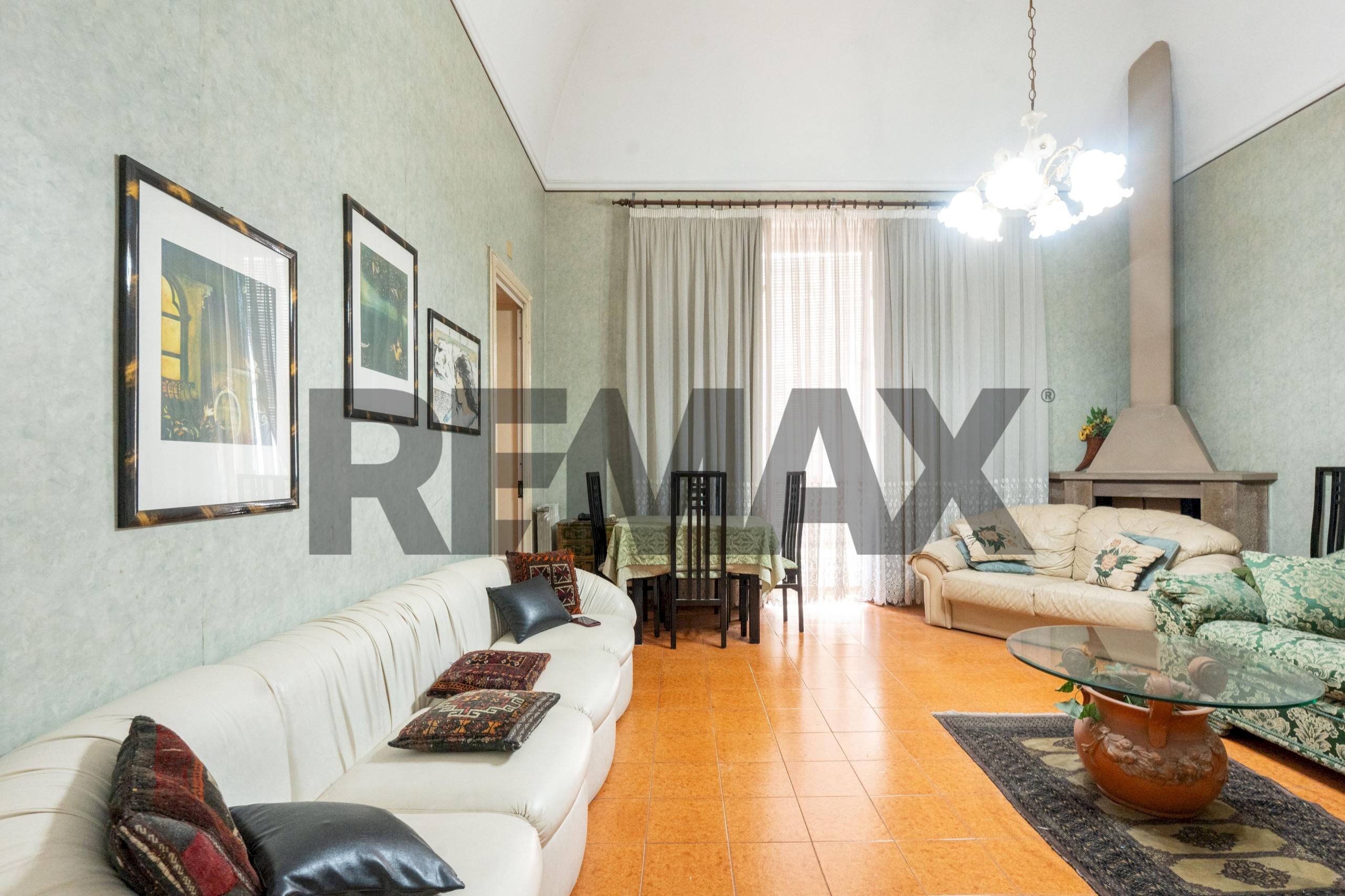 Sala da pranzo - Casa indipendente Via Regina Bianca
 
13, Catania - foto 2
