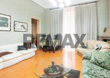Sala da pranzo - Casa indipendente Via Regina Bianca
 
13, Catania - foto 4