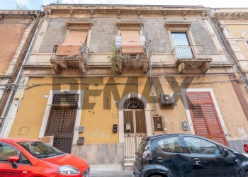 Edificio all\'aperto - Casa indipendente Via Regina Bianca
 
13, Catania - foto 9