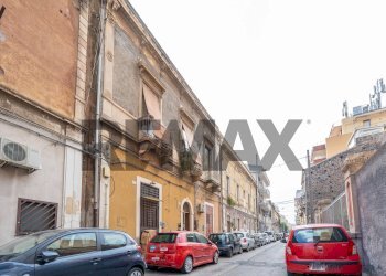 Edificio all\'aperto - Casa indipendente Via Regina Bianca
 
13, Catania - foto 13