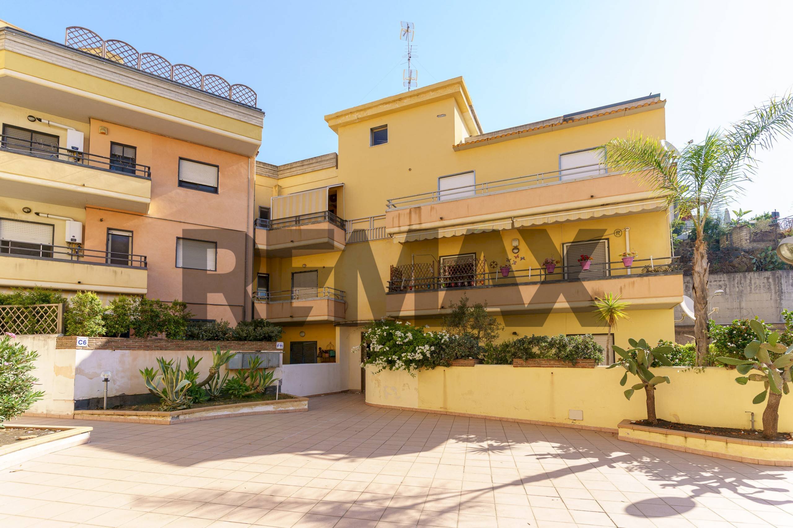 Edificio all\'aperto - Three-room apartment Via Sgroppillo
 
23, San Gregorio di Catania - photo 1