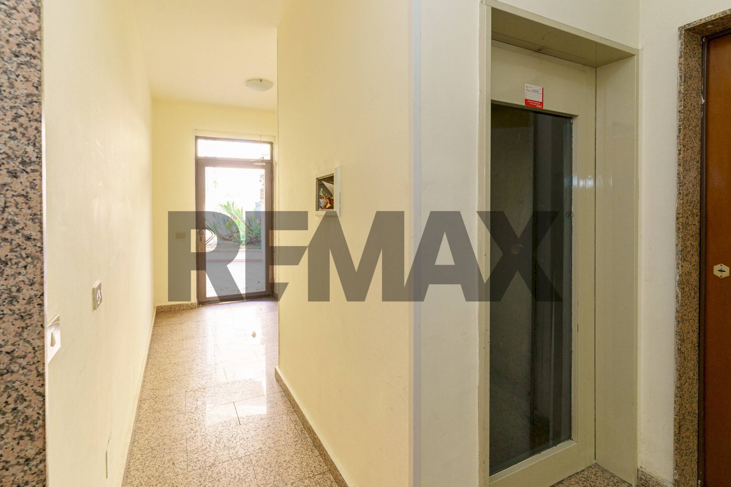 Hall / corridoio - Three-room apartment Via Sgroppillo
23, San Gregorio di Catania - photo 3