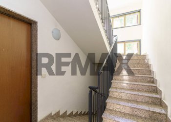 Scale - Three-room apartment Via Sgroppillo
 
23, San Gregorio di Catania - photo 4