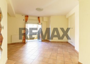 Stanza vuota - Three-room apartment Via Sgroppillo
 
23, San Gregorio di Catania - photo 10