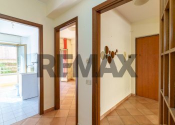 Hall / corridoio - Three-room apartment Via Sgroppillo
 
23, San Gregorio di Catania - photo 14