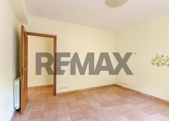 Stanza vuota - Three-room apartment Via Sgroppillo
 
23, San Gregorio di Catania - photo 27