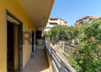 Balcone - Three-room apartment Via Sgroppillo
 
23, San Gregorio di Catania - photo 32