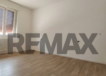 Stanza vuota - Three-room apartment VIA CAMILLO BENSO CAVOUR
 
107, Giussano - photo 18