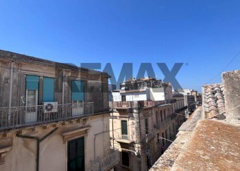 Edificio all\'aperto - Casa semi indipendente Via Cavour
 
22, Pachino - foto 20