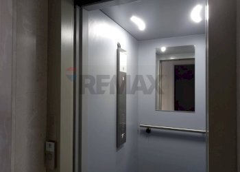 Hall / corridoio - Four-room apartment Via Andrea Iannelli
 
41, Caserta - photo 4