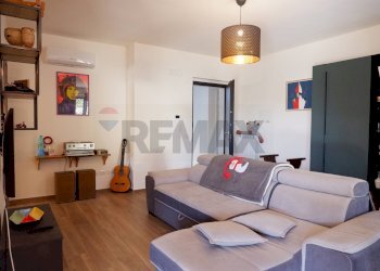 Soggiorno - Four-room apartment Via Andrea Iannelli
 
41, Caserta - photo 10