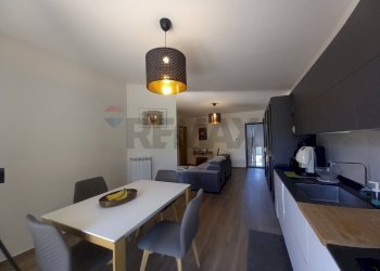Sala da pranzo - Four-room apartment Via Andrea Iannelli
 
41, Caserta - photo 15