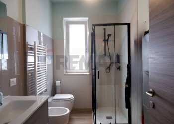 Bagno - Four-room apartment Via Andrea Iannelli
 
41, Caserta - photo 23