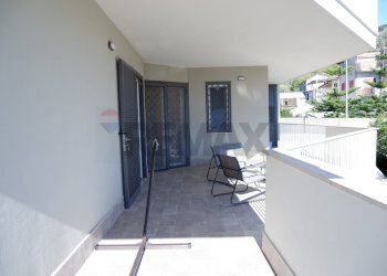 Terrazza - Four-room apartment Via Andrea Iannelli
 
41, Caserta - photo 32