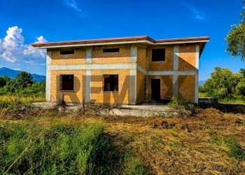 Casa all\'aperto - Stable - Palace S.S. Casilina
 
SNC, Marzano Appio - photo 1