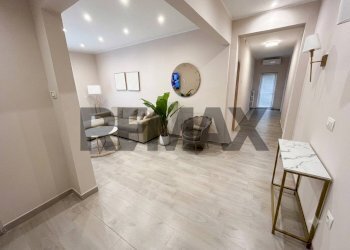 Soggiorno - Apartment Via Bartolomeo Chioccarelli
44, Napoli - photo 4
