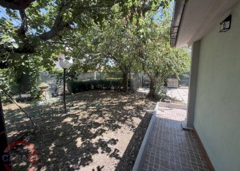 Foto 1 - Villa Via Massaro, Latina - photo 1