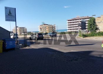 Edificio all\'aperto - Locale Commerciale Viale Europa
 
14, Ortona - foto 2