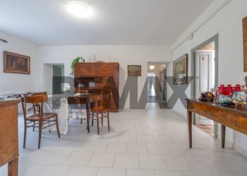 Sala da pranzo - Semi-detached house Roma
 
snc, Giuliano Teatino - photo 11