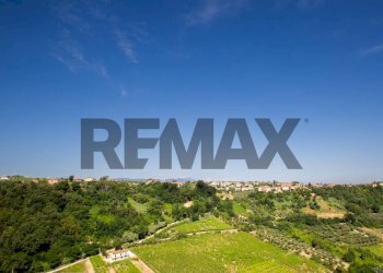 Edificio all\'aperto - Semi-detached house Roma
 
snc, Giuliano Teatino - photo 24