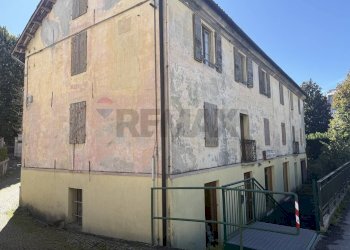 Edificio all\'aperto - Four-room apartment Via Feltre
 
43, Belluno - photo 1