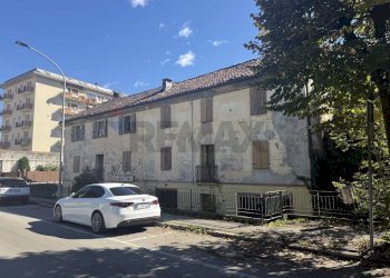 Edificio all\'aperto - Four-room apartment Via Feltre
 
43, Belluno - photo 2