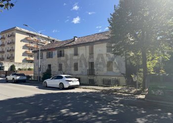 Edificio all\'aperto - Four-room apartment Via Feltre
 
43, Belluno - photo 7