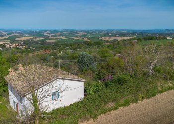 Casa all\'aperto - Rustic Via Campi Lunghi (ex Palazzo di Avenale)
 
42, Cingoli - photo 5
