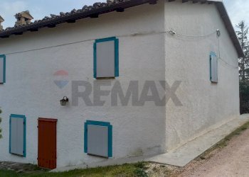 Casa all\'aperto - Rustic Via Campi Lunghi (ex Palazzo di Avenale)
 
42, Cingoli - photo 6