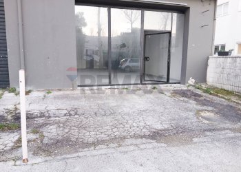 Terrazza - Negozio Via Marconi
19, Porto Recanati - foto 5