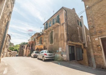 Edificio all\'aperto - Three-room apartment Via di Cellere
 
53, Ischia di Castro - photo 3