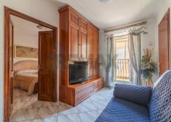 Soggiorno - Three-room apartment Via di Cellere
 
53, Ischia di Castro - photo 23