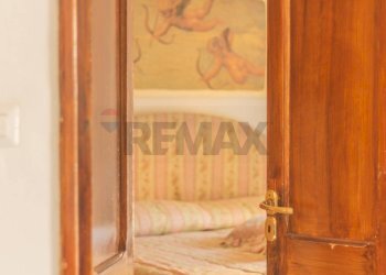 Camera / camera da letto - Three-room apartment Via di Cellere
 
53, Ischia di Castro - photo 24