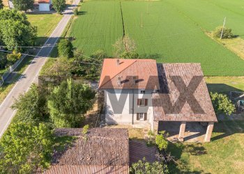 Casa all\'aperto - Independent house Frazione Castione dei Marchesi
 
160, Fidenza - photo 2