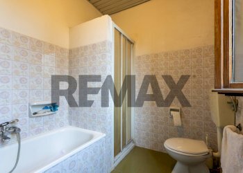 Bagno - Independent house Frazione Castione dei Marchesi
 
160, Fidenza - photo 35