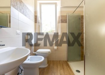 Bagno - Independent house Frazione Castione dei Marchesi
 
160, Fidenza - photo 40