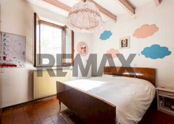 Camera / camera da letto - Independent house Frazione Castione dei Marchesi
 
160, Fidenza - photo 47
