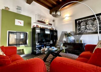 Soggiorno - Apartment vicolo ciboddo
 
32, Sassari - photo 4