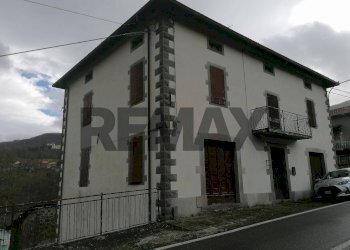 Casa all\'aperto - Casa indipendente strada provinciale massese
 
41, Monchio delle Corti - foto 1