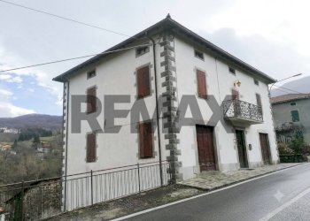 Casa all\'aperto - Casa indipendente strada provinciale massese
 
41, Monchio delle Corti - foto 2